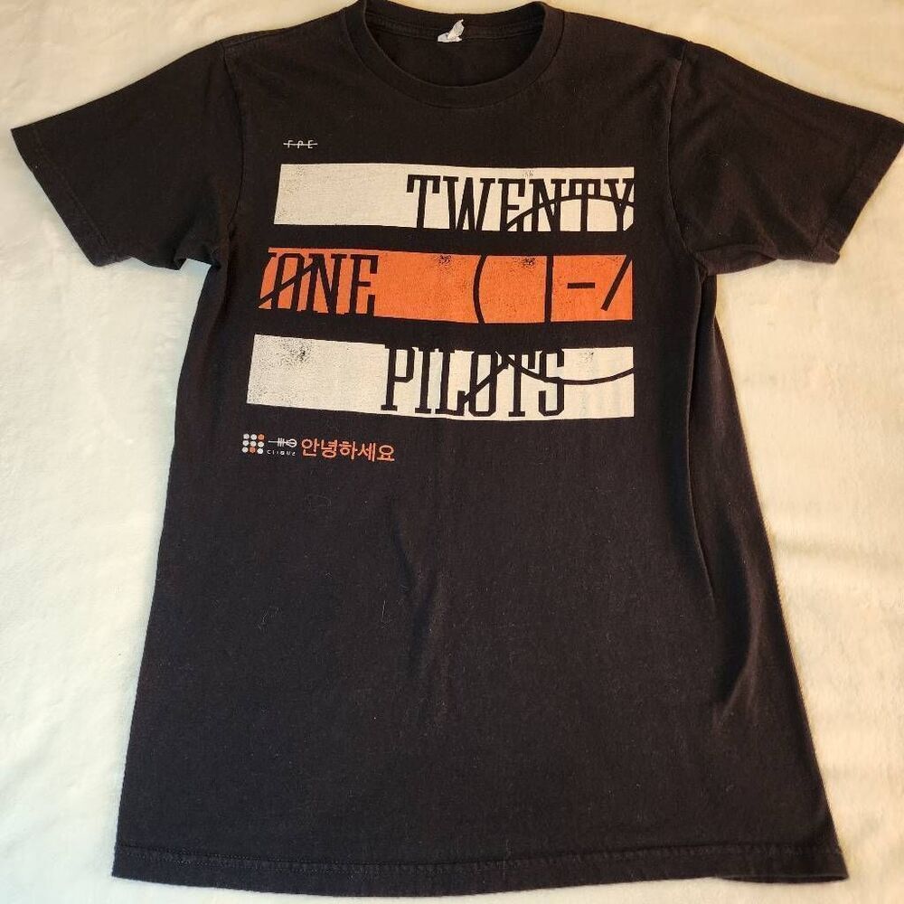 Optima Twenty One Pilots Clique Graphic Tshirt Size Small